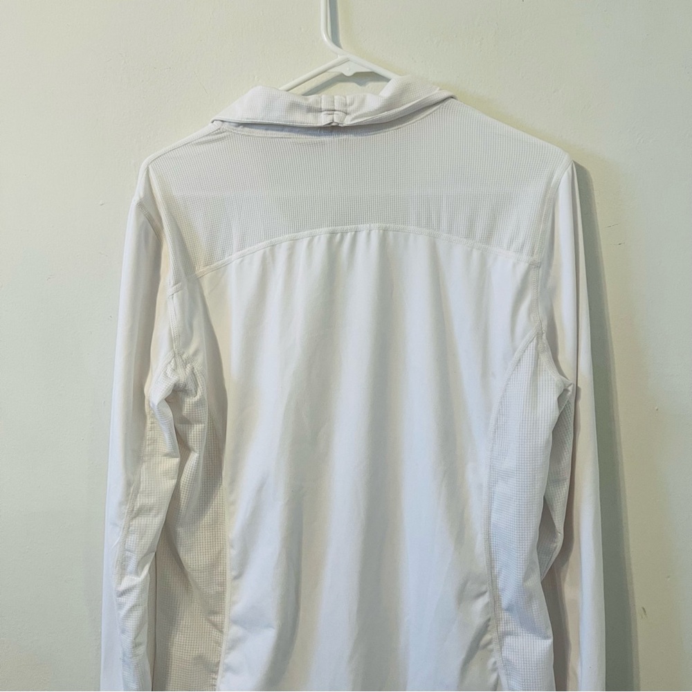 Fabletics White Pullover Performance Jacket Size … - image 4